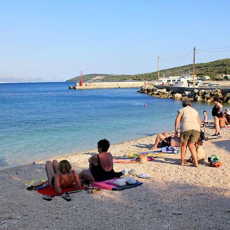 Apartments By The Sea Slatine, Ciovo - 1128 ภายนอก รูปภาพ