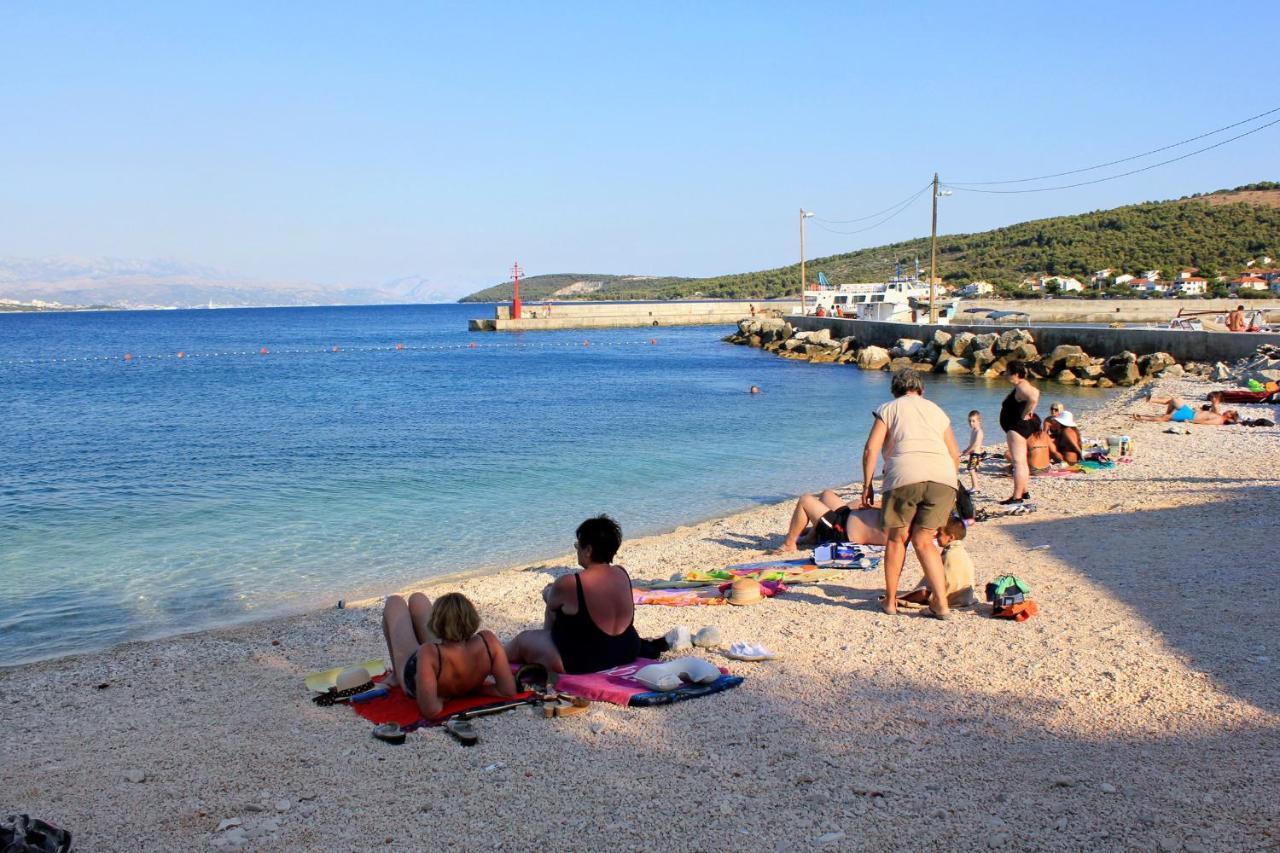 Apartments By The Sea Slatine, Ciovo - 1128 ภายนอก รูปภาพ