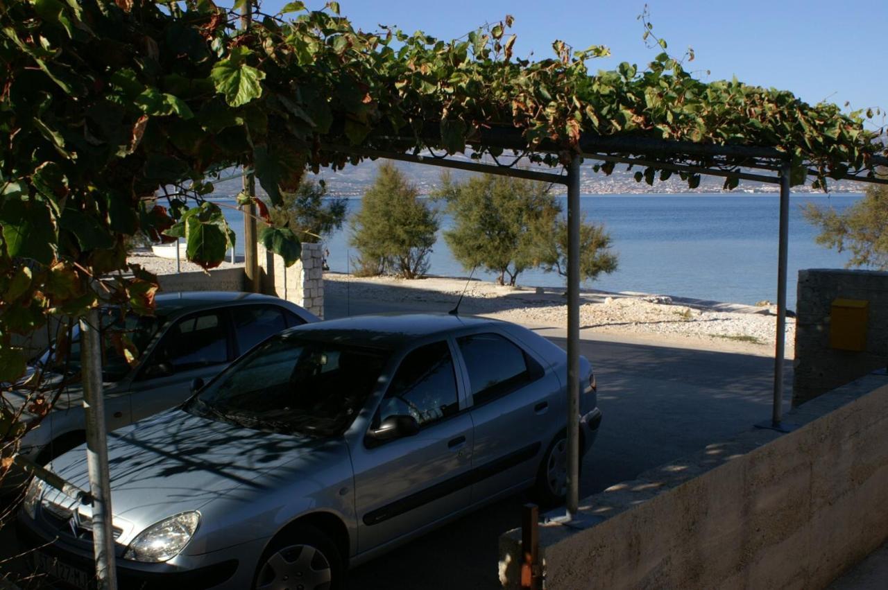 Apartments By The Sea Slatine, Ciovo - 1128 ภายนอก รูปภาพ