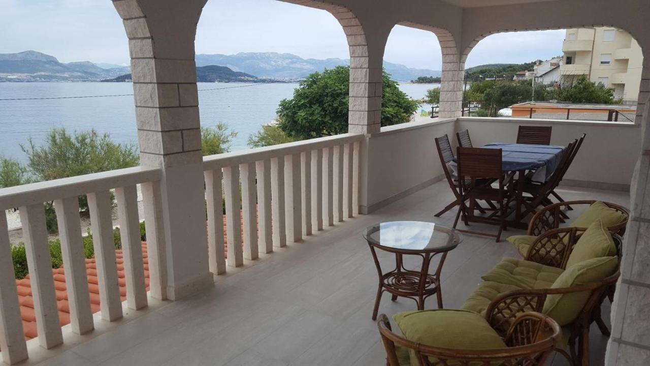 Apartments By The Sea Slatine, Ciovo - 1128 ภายนอก รูปภาพ