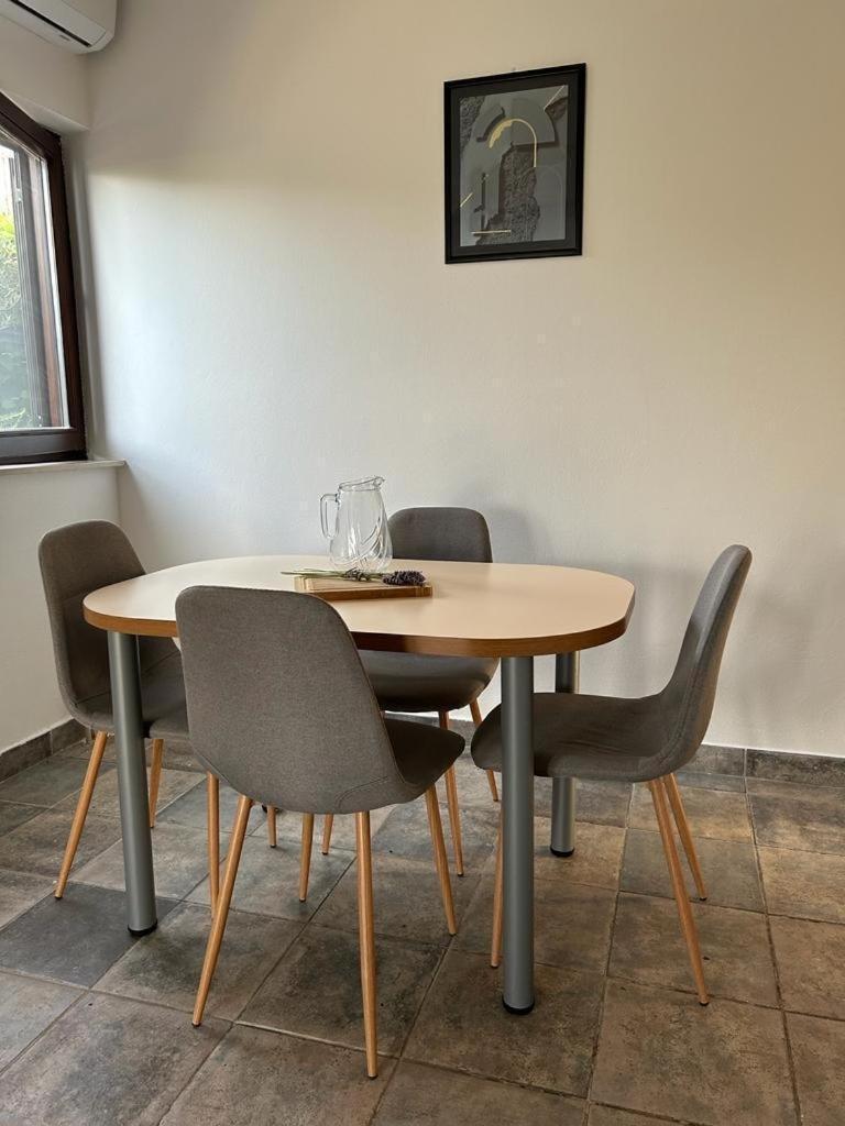 Apartments By The Sea Slatine, Ciovo - 1128 ภายนอก รูปภาพ